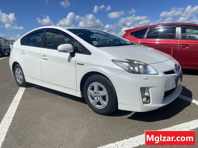 Сая орж ирсэн сувдан цагаан 2011 оны Prius Улан-Батор - изображение 1