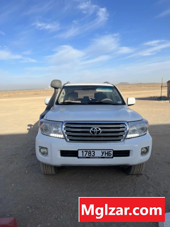 Toyota Land Cruiser 200, 2008/2012 Улан-Батор - изображение 1