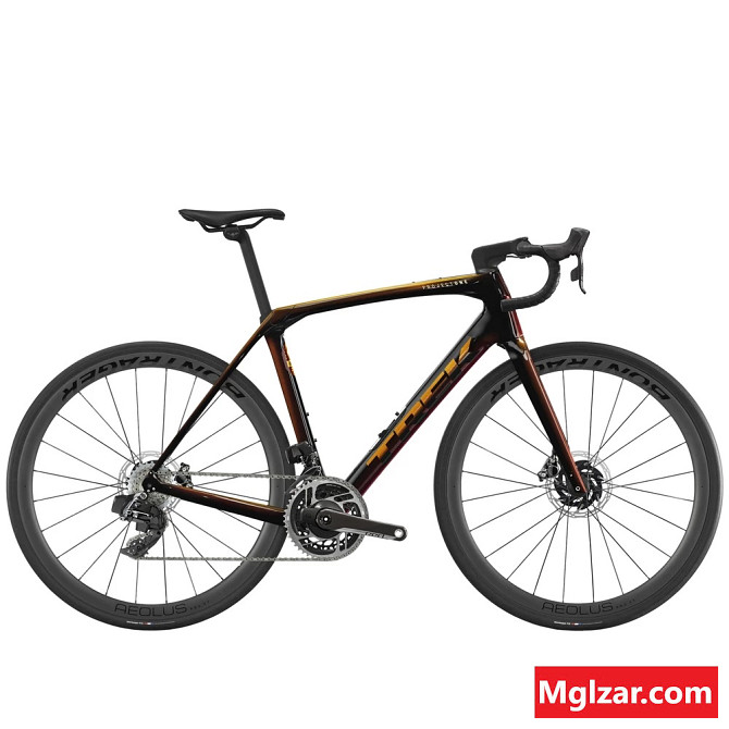 2025 Trek Domane SLR 8 AXS Road Bike (RACYCLESPORT) Иностранный город - изображение 1