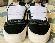 Цэмбэгэр Vans Улан-Батор