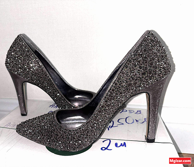 Эмэгтэй хар өсгийтэй гутал Улан-Батор - изображение 1