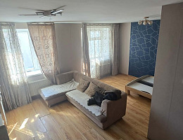 Тэнгэр Плаза хажууд 2 өрөөг 1 болгон зассан Улаанбаатар